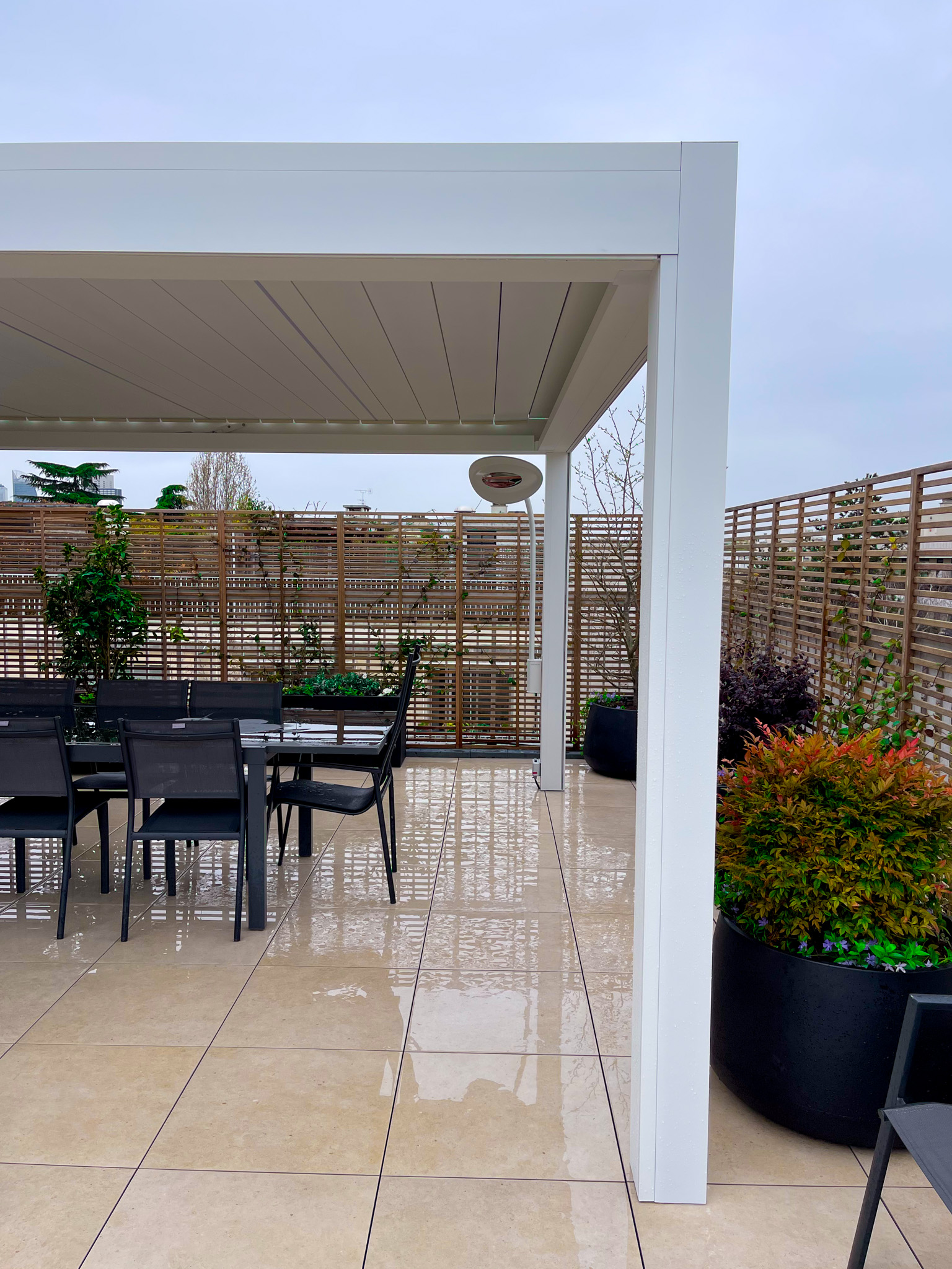 Pergola bioclimatique à Paris 16ème